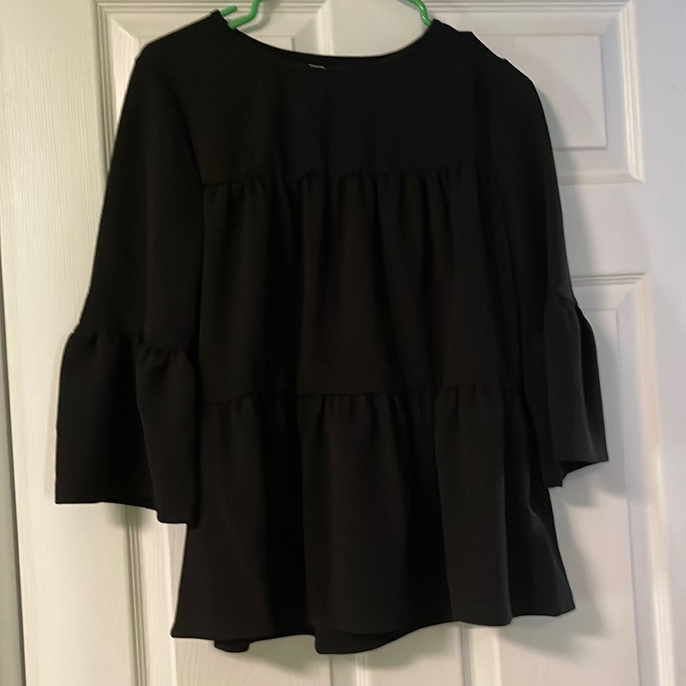 Shien 3/4 sleeve ruffle top